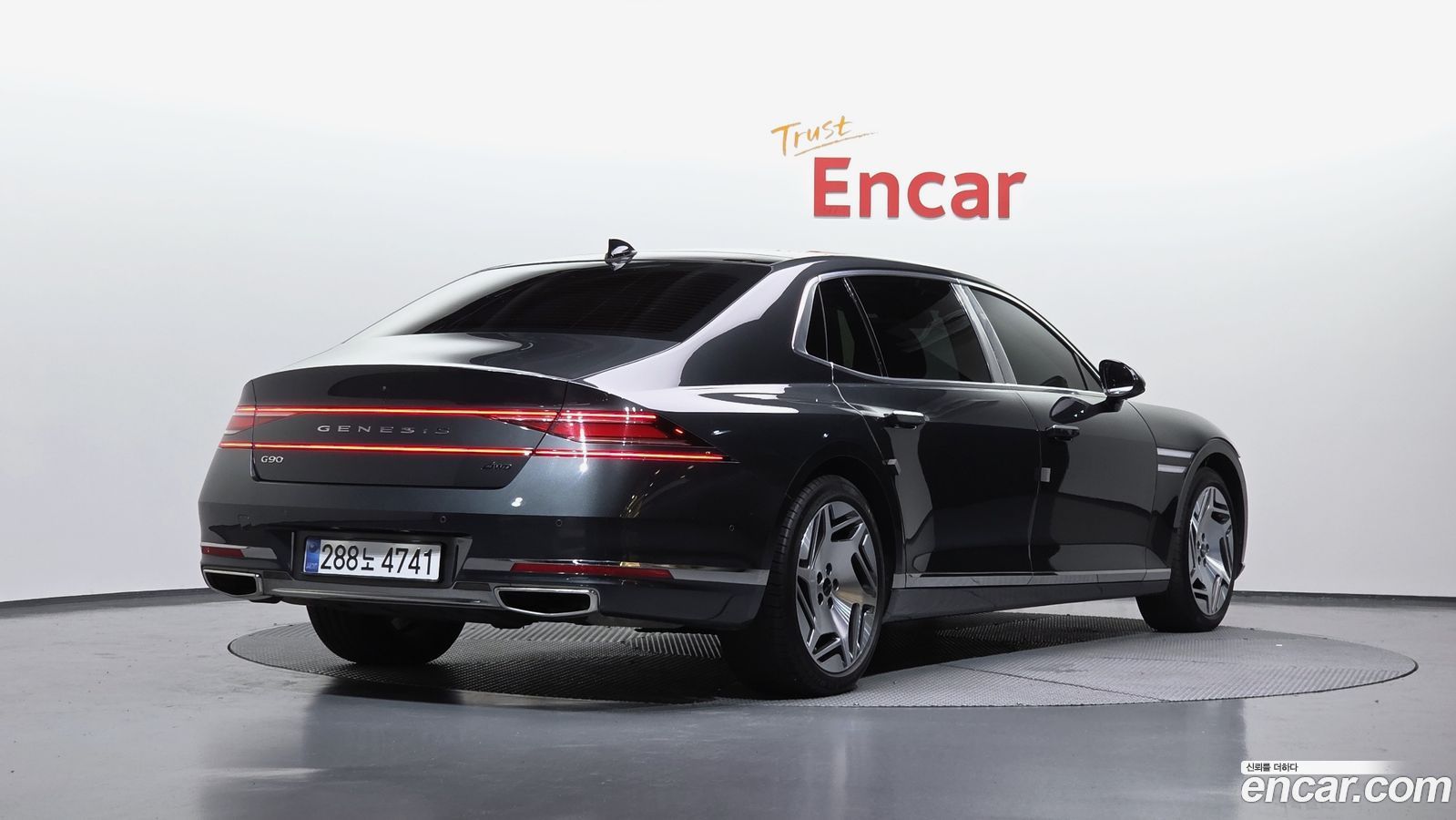 Genesis G90