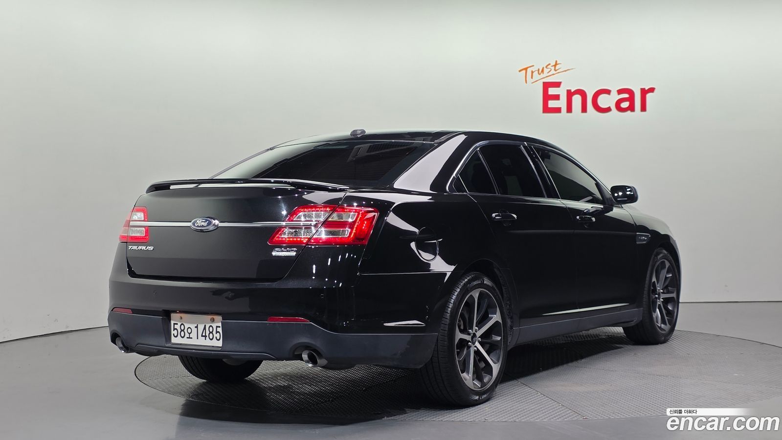 Ford Taurus