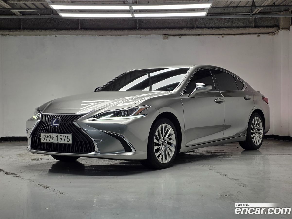 Lexus ES Mk7