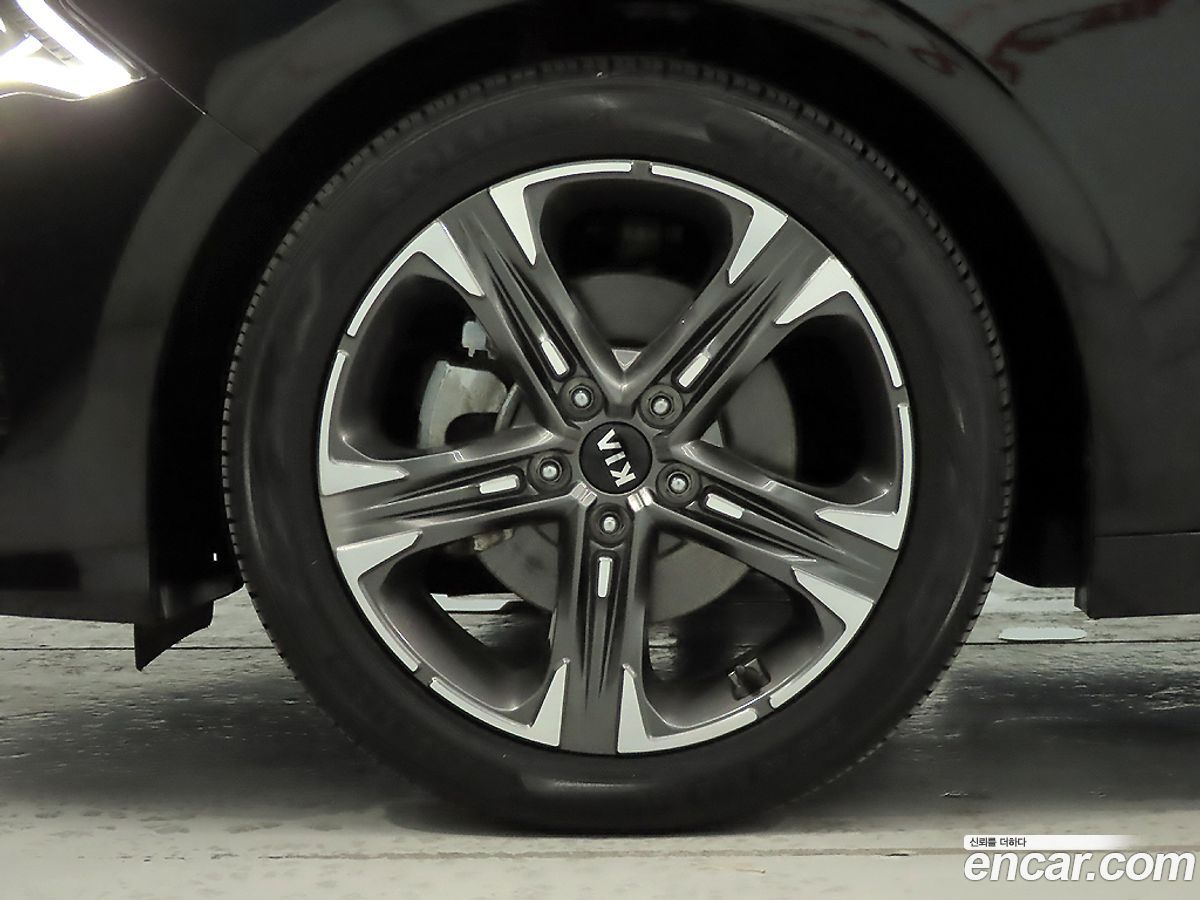 Kia K5 Mk3