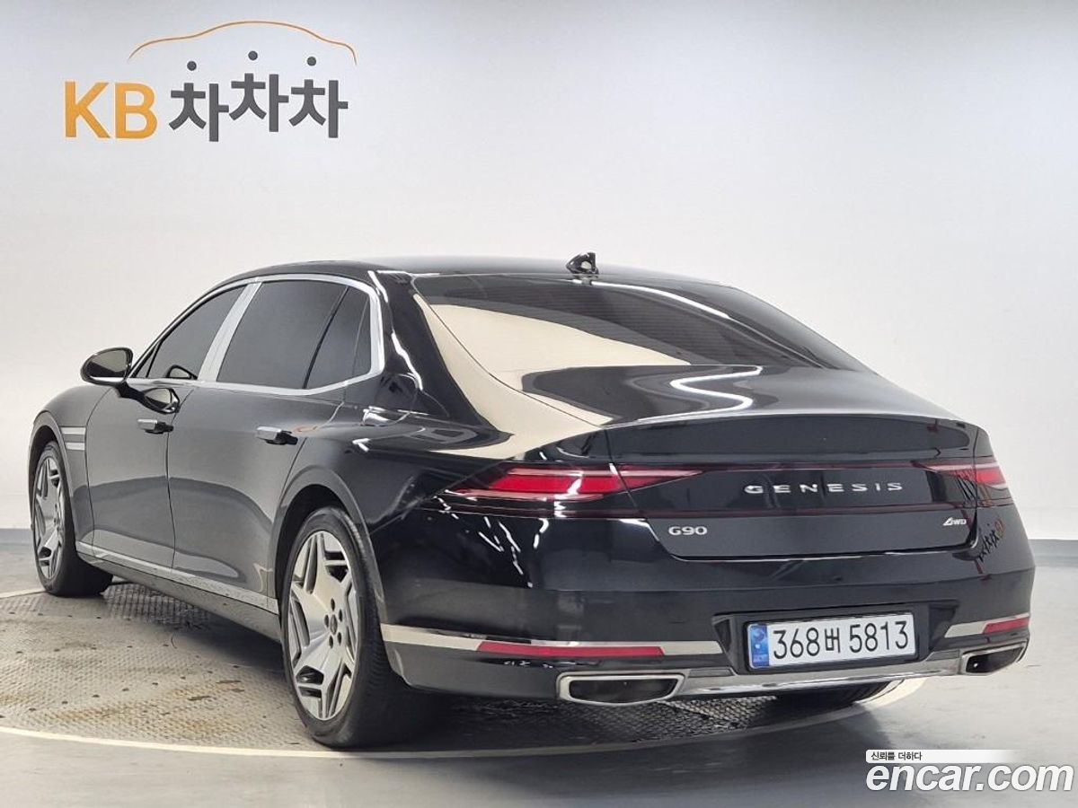 Genesis G90