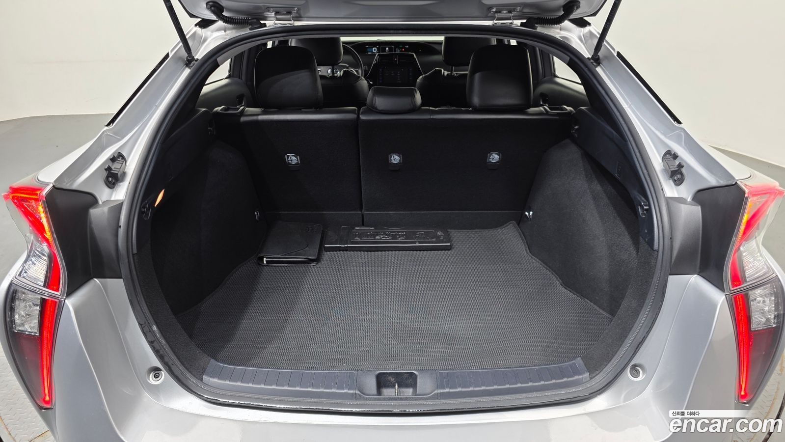 Toyota Prius Mk4