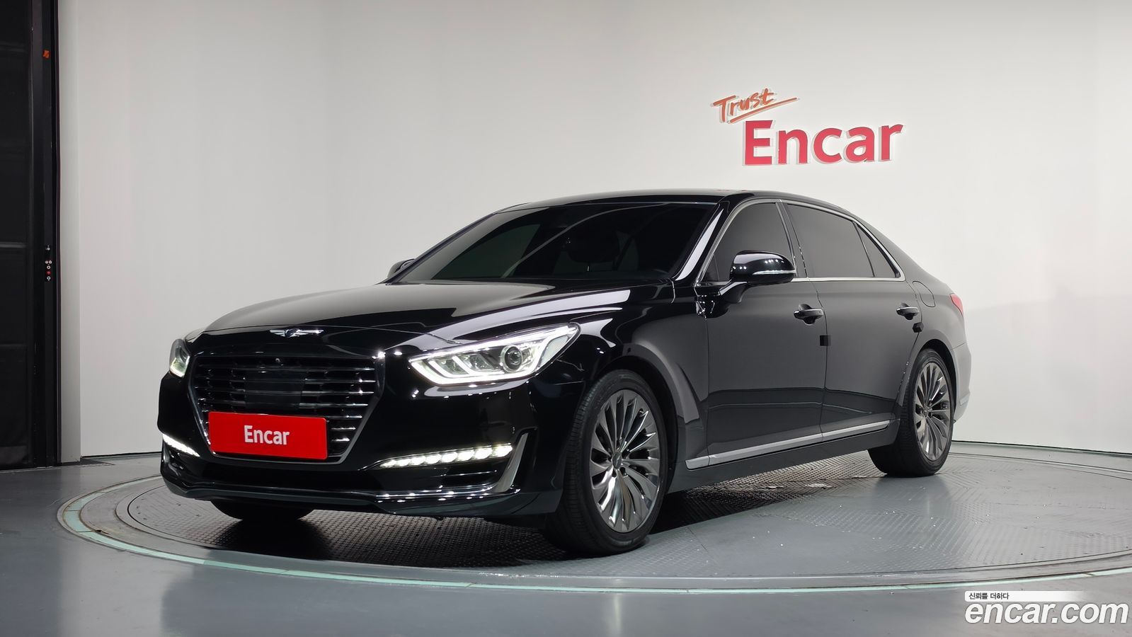 Genesis EQ900