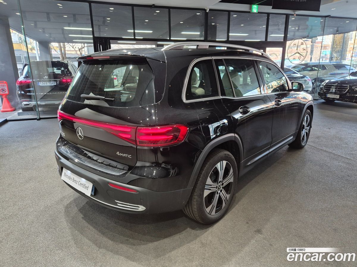 Mercedes-Benz EQB