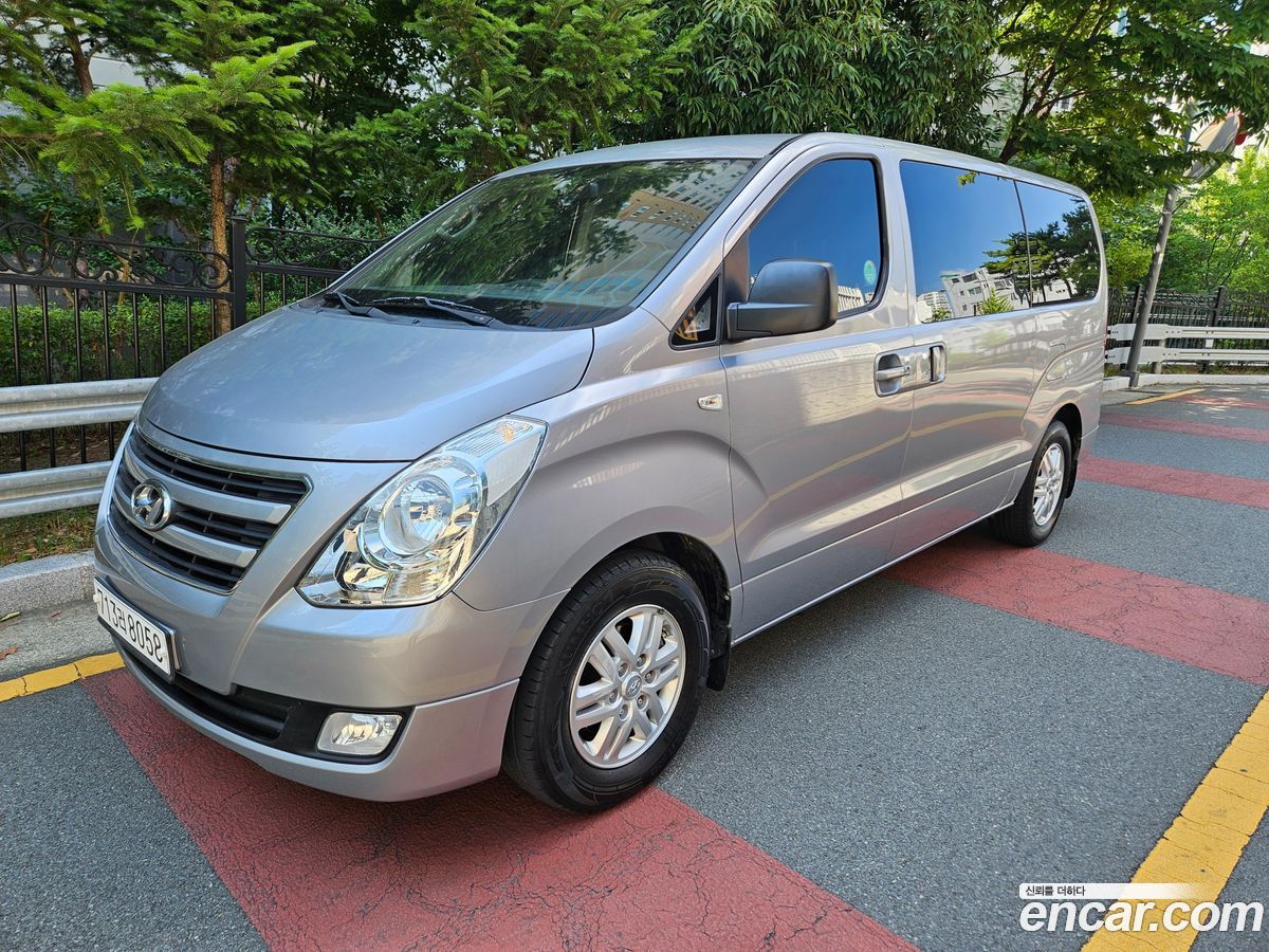 Hyundai Starex