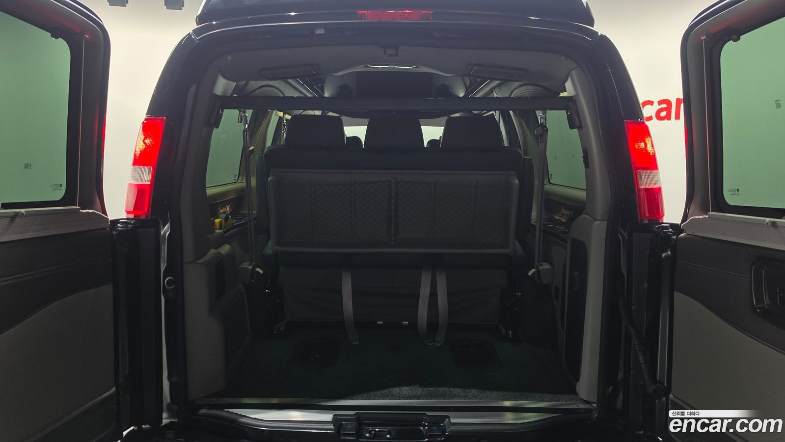 Chevrolet Express Van