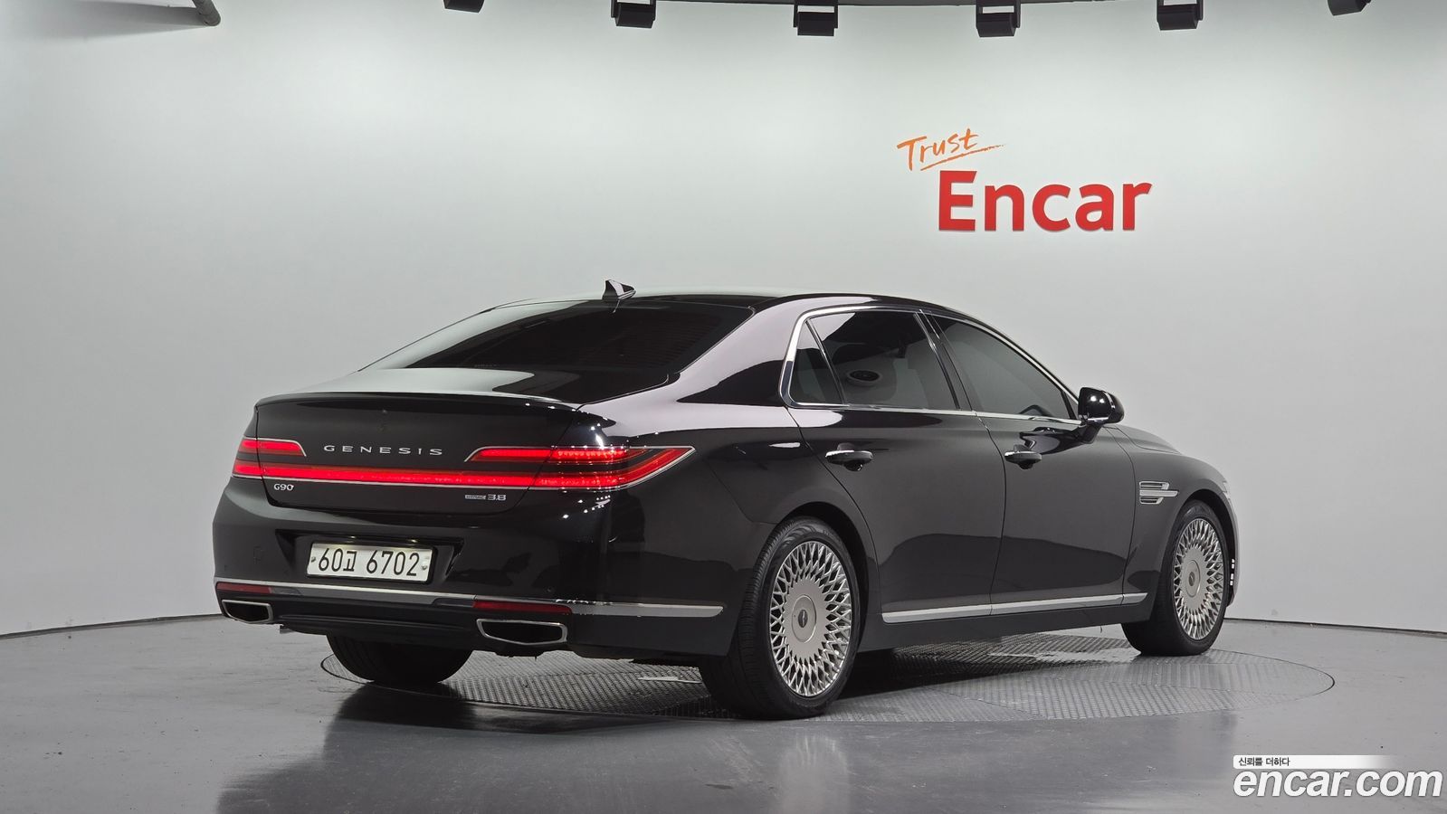 Genesis G90