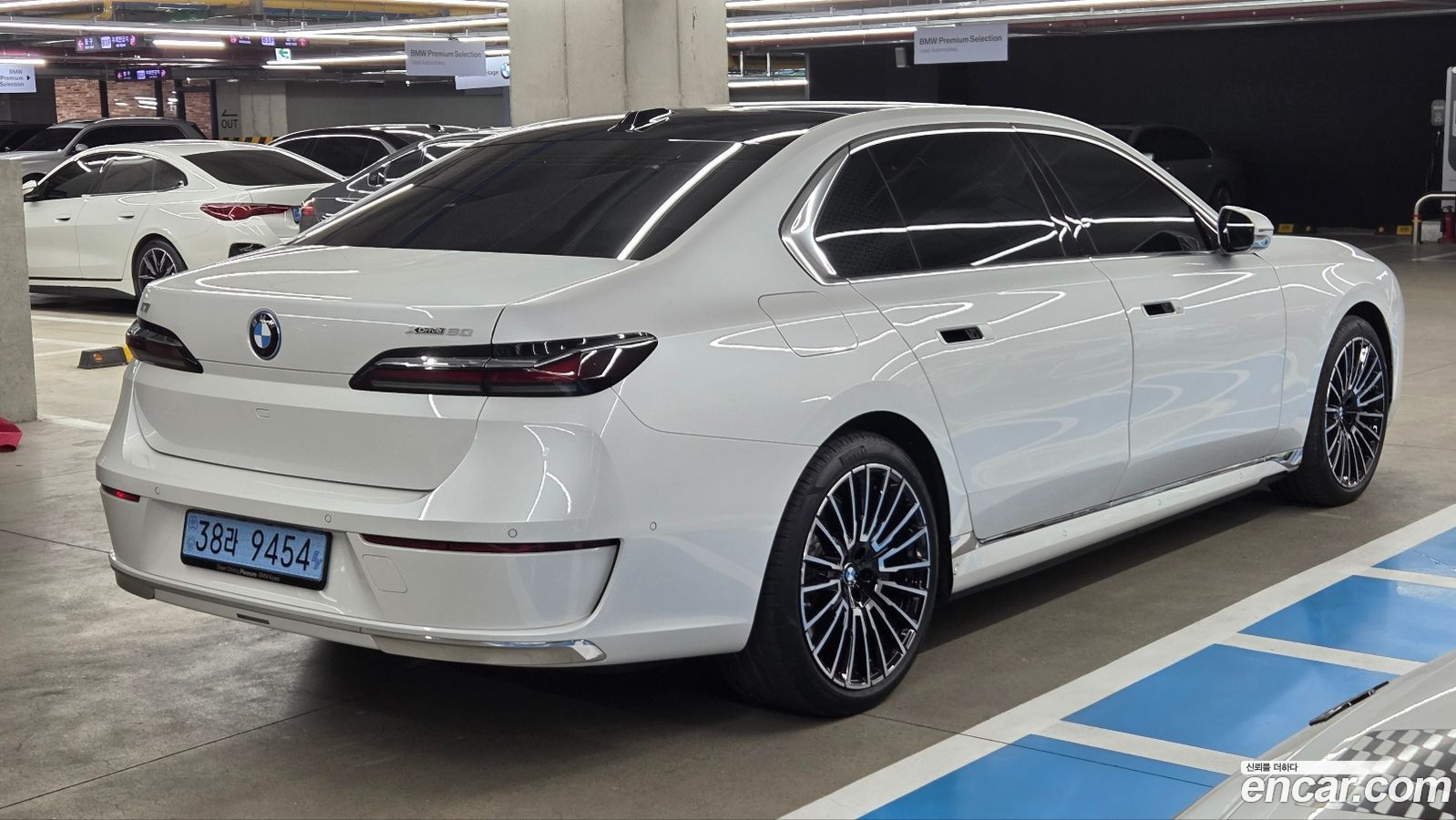 BMW i7