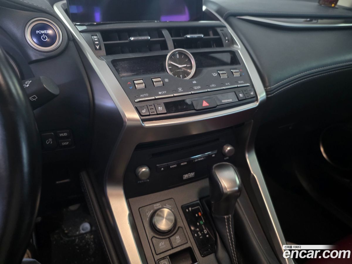 Lexus NX