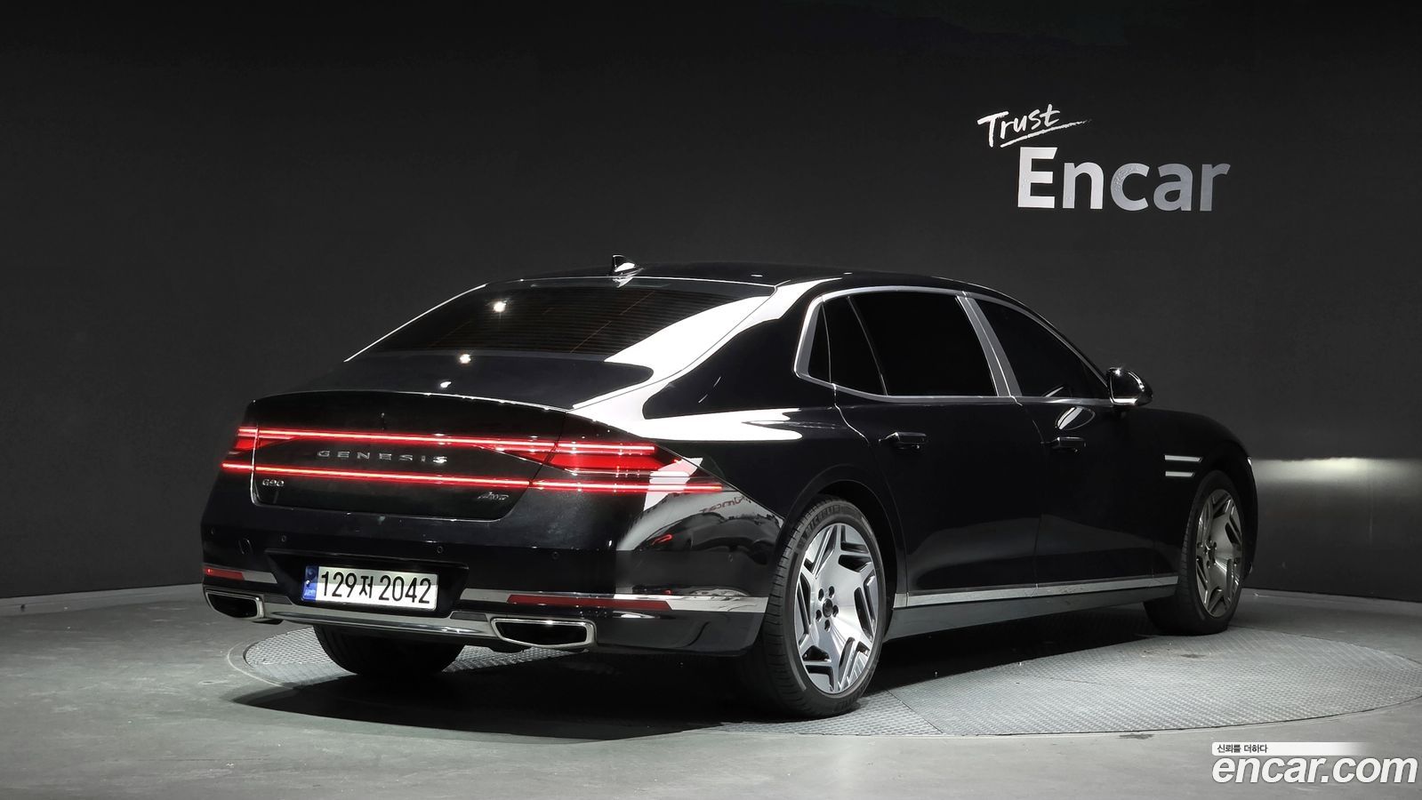 Genesis G90