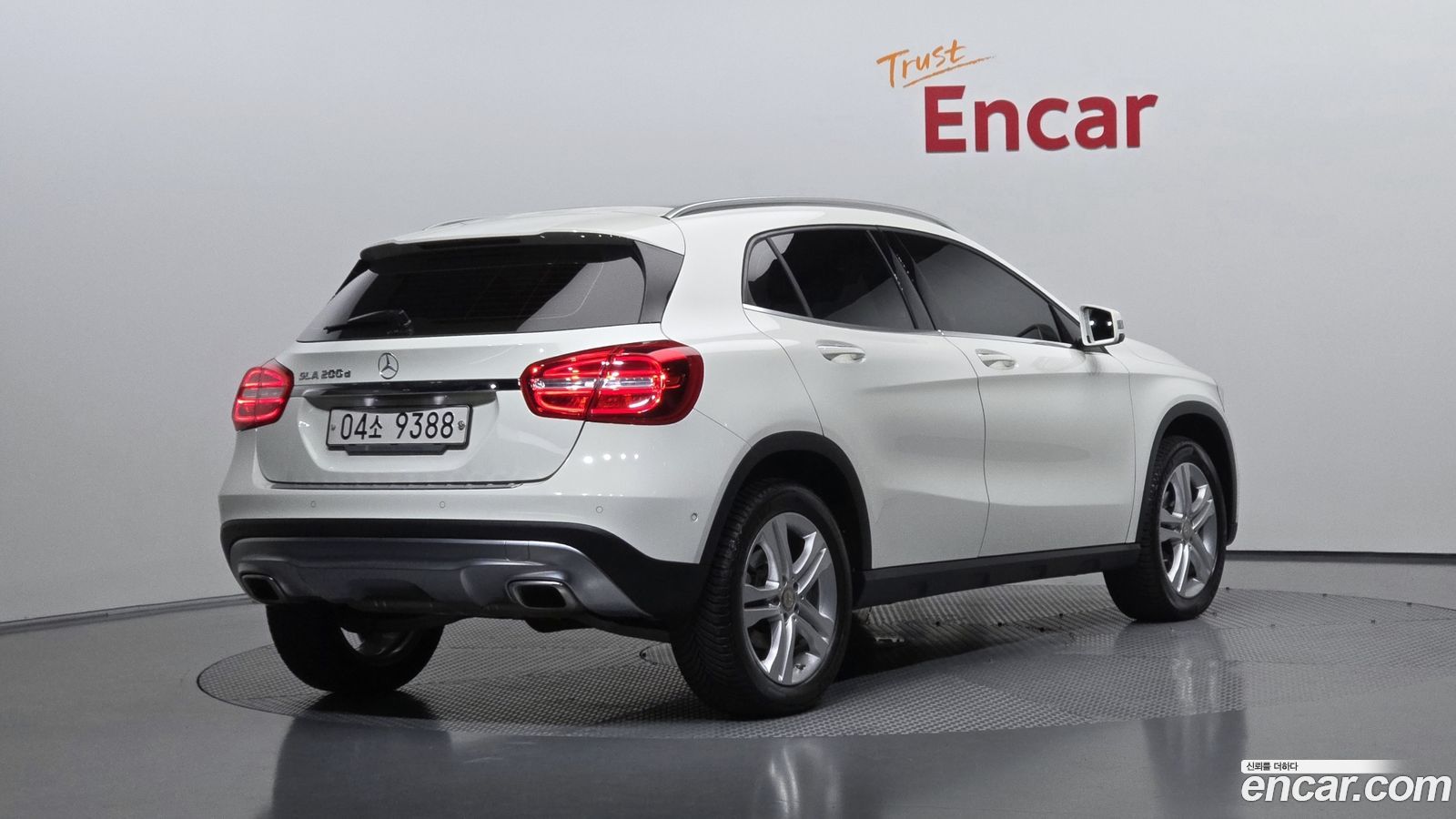 Mercedes-Benz GLA-Class