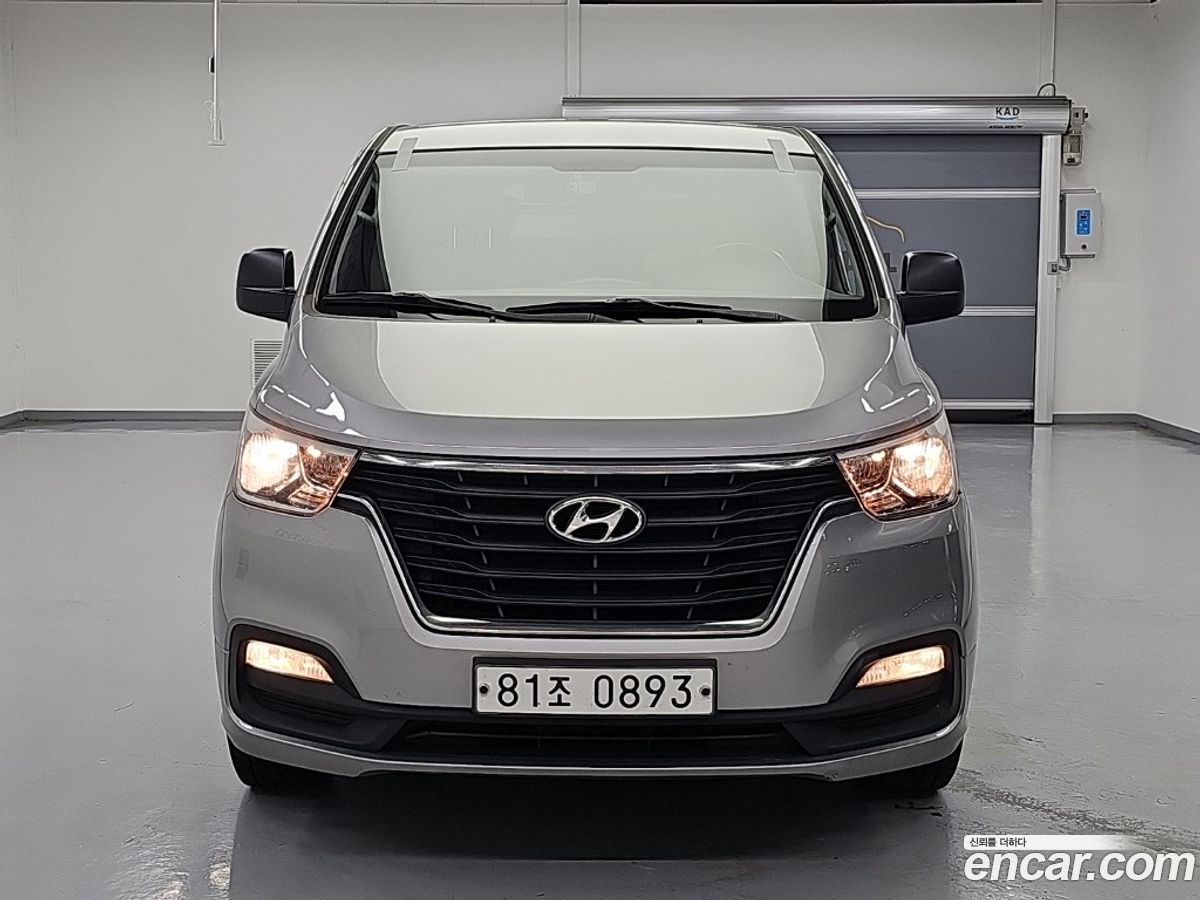 Hyundai Starex