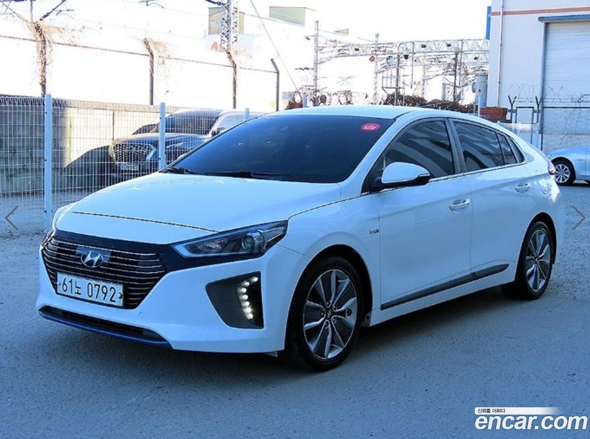 Hyundai Ioniq