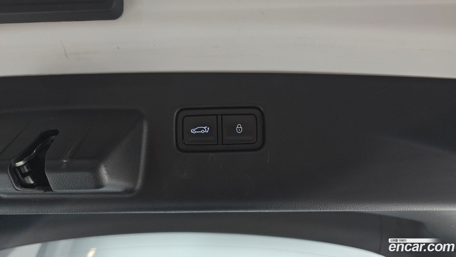 Genesis GV60