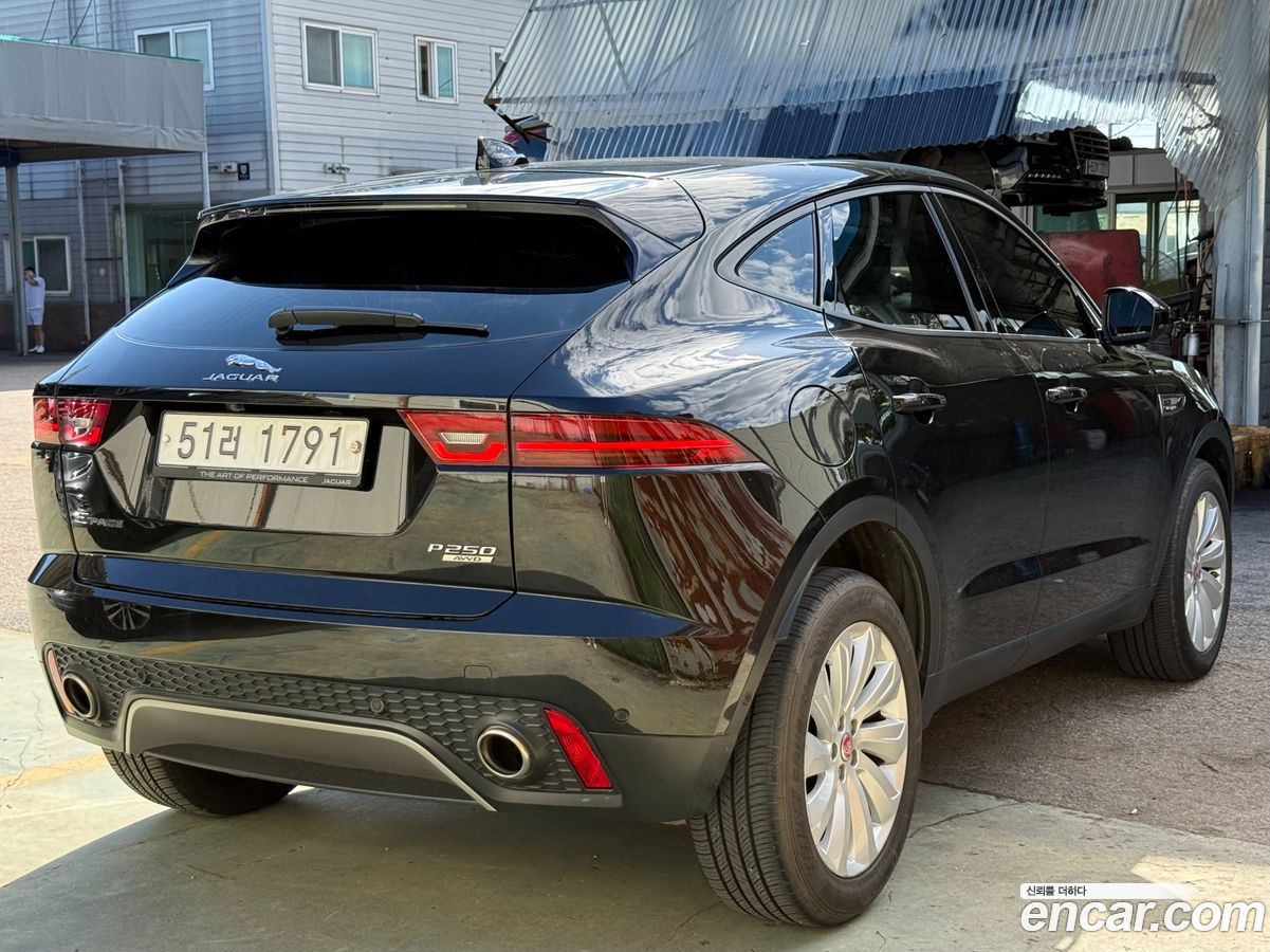 Jaguar E-PACE