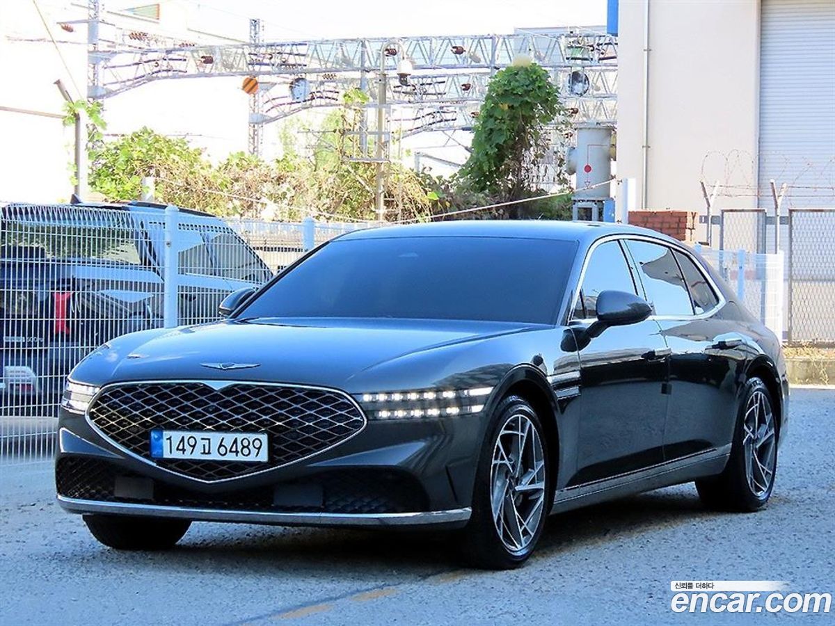 Genesis G90