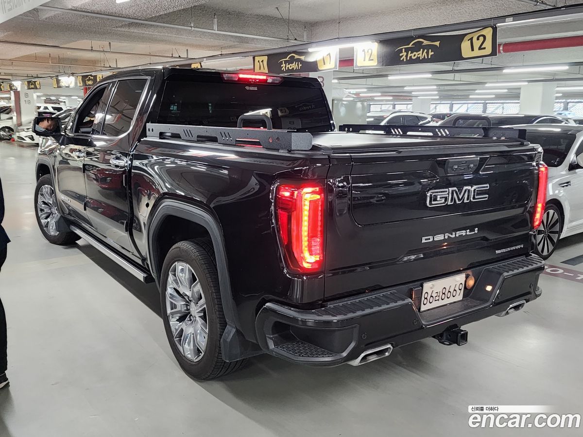 GMC Sierra