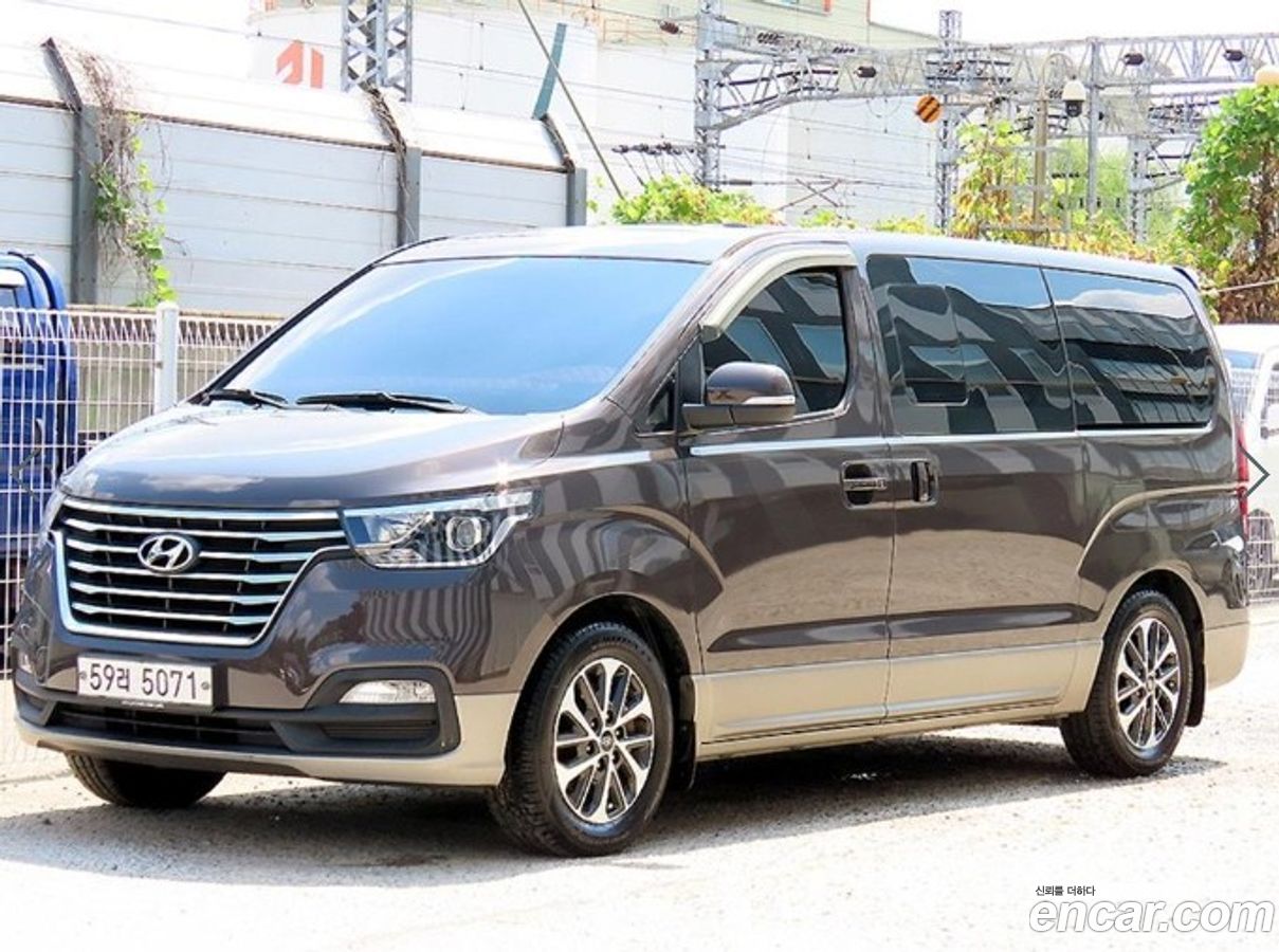 Hyundai Starex
