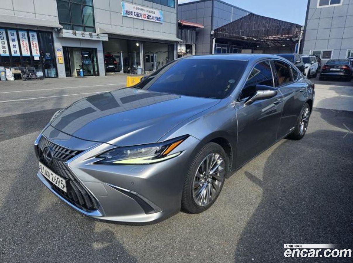 Lexus ES Mk7