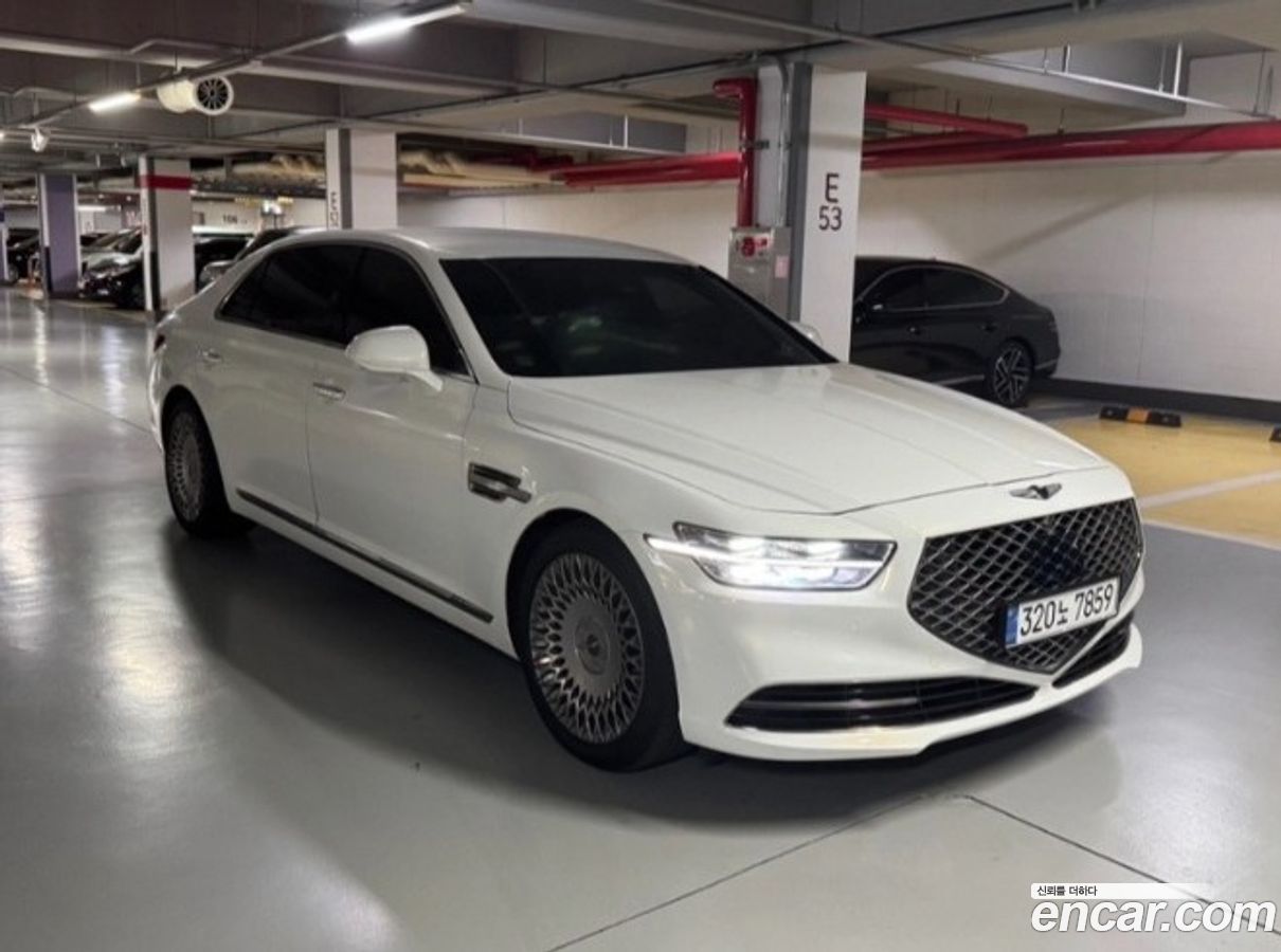 Genesis G90