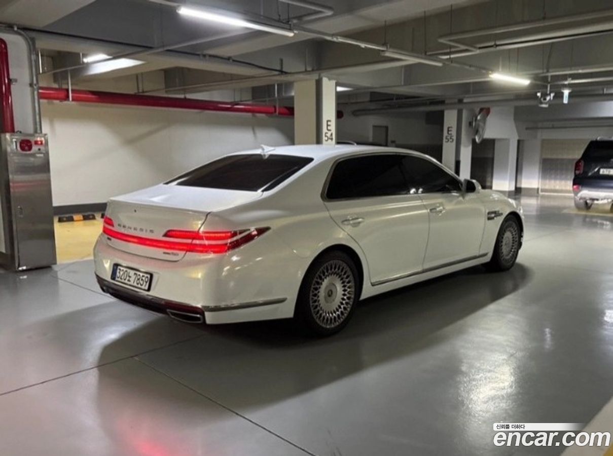 Genesis G90