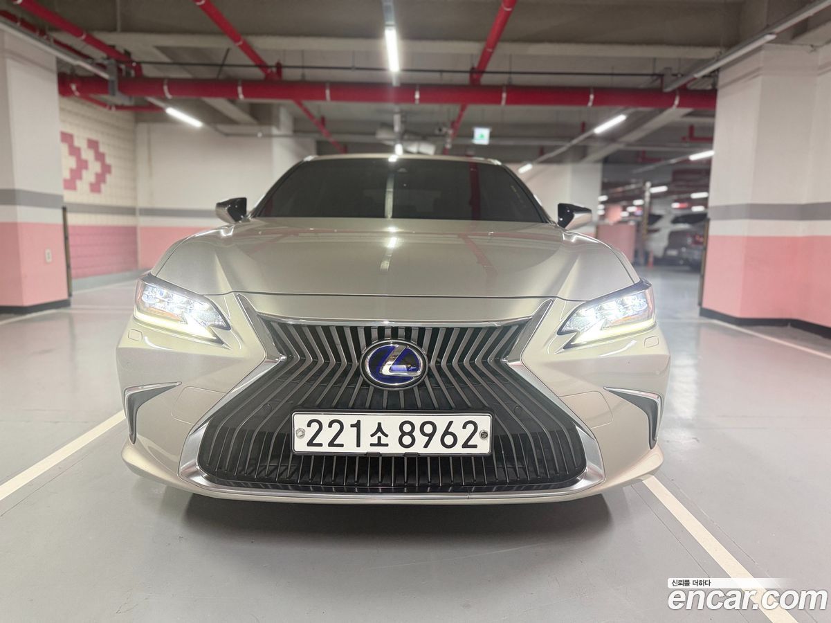 Lexus ES Mk7