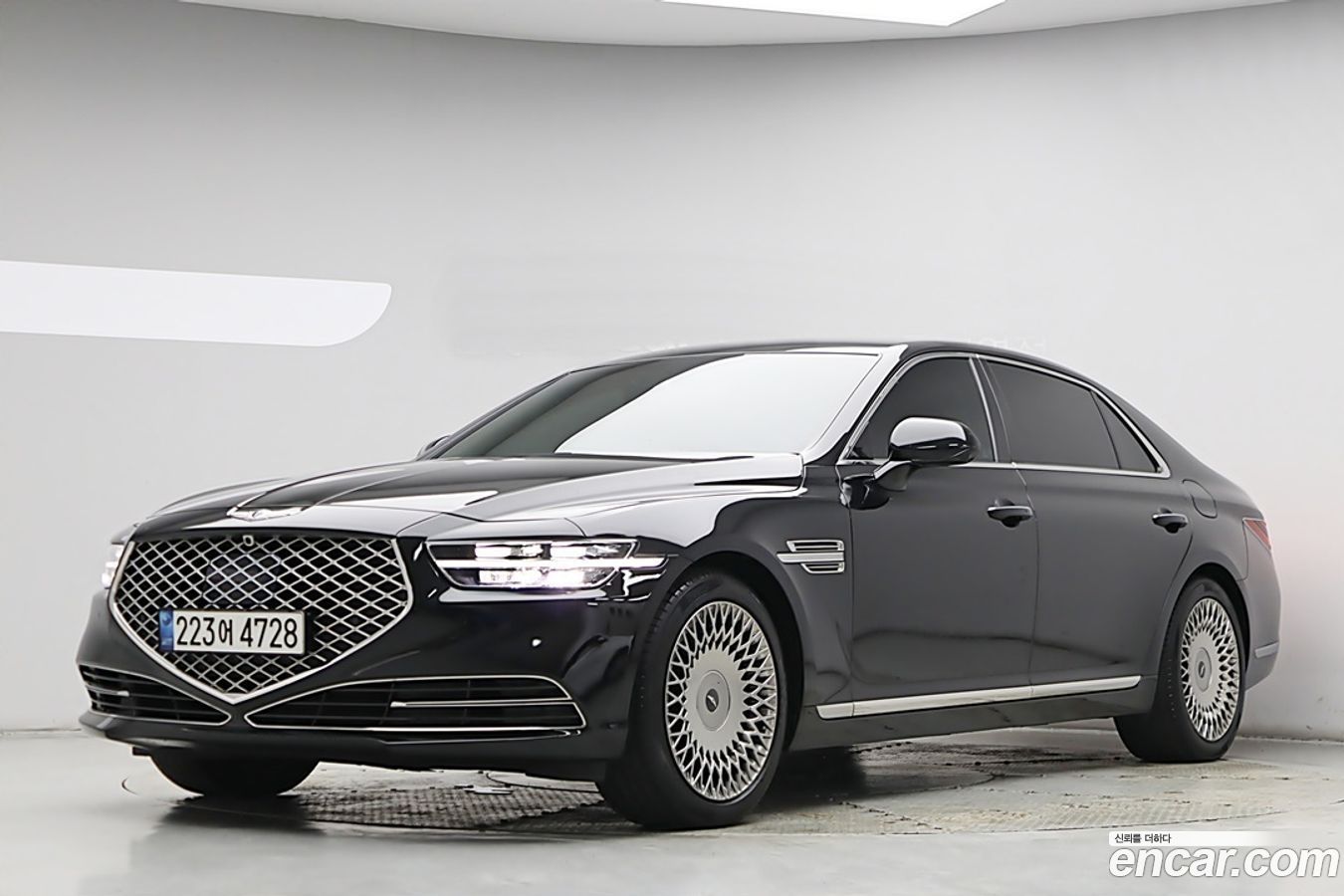 Genesis G90