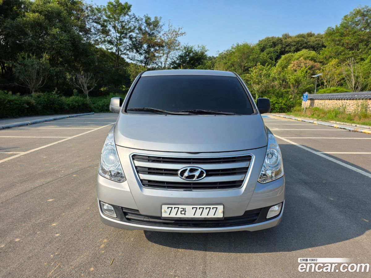 Hyundai Starex