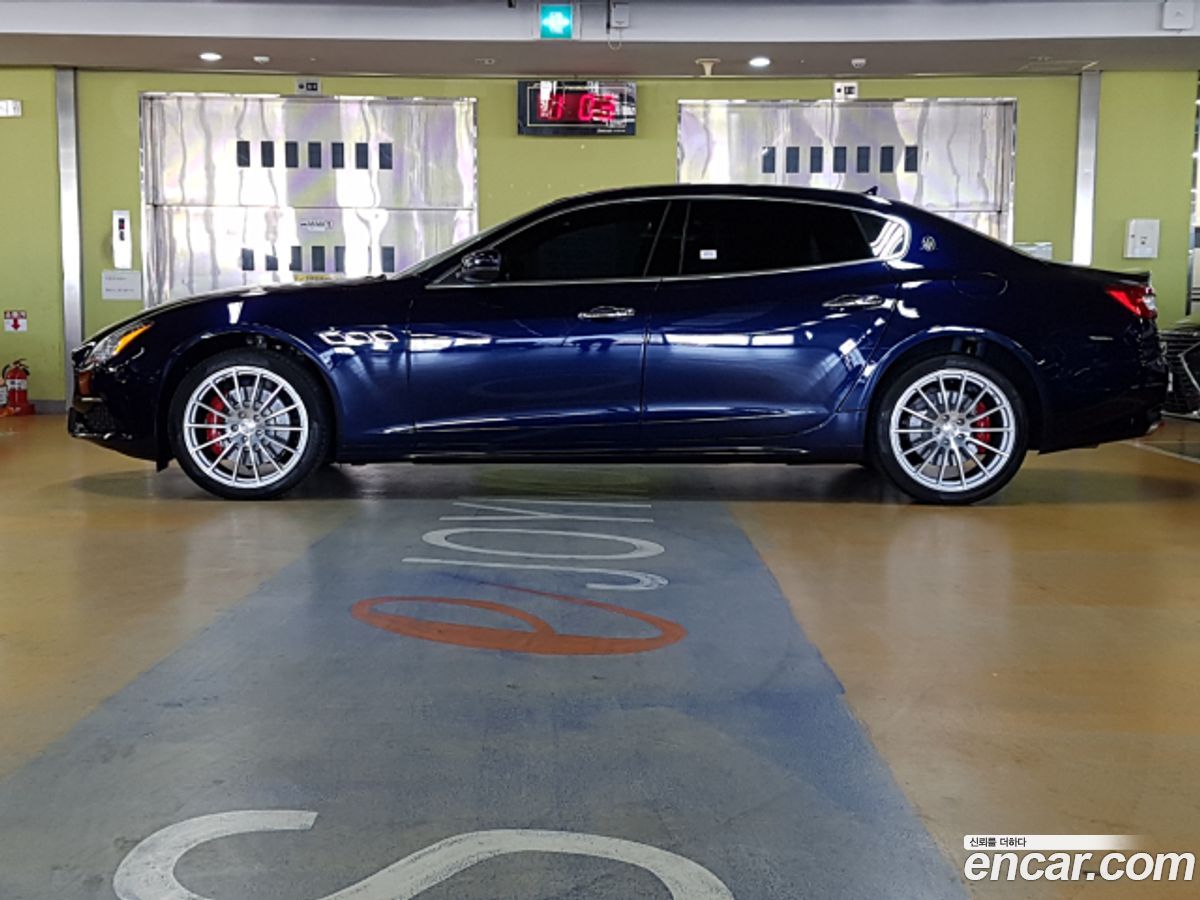Maserati Quattroporte