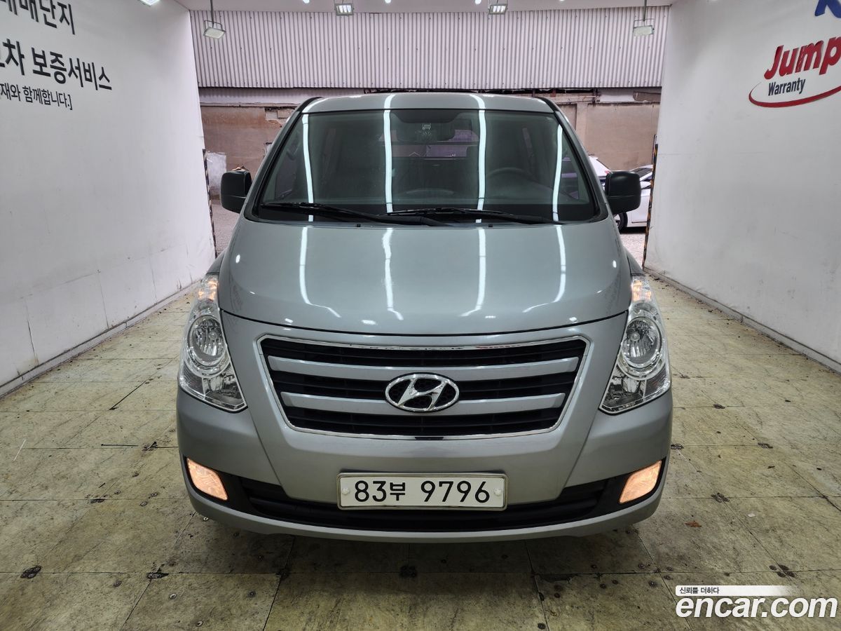 Hyundai Starex