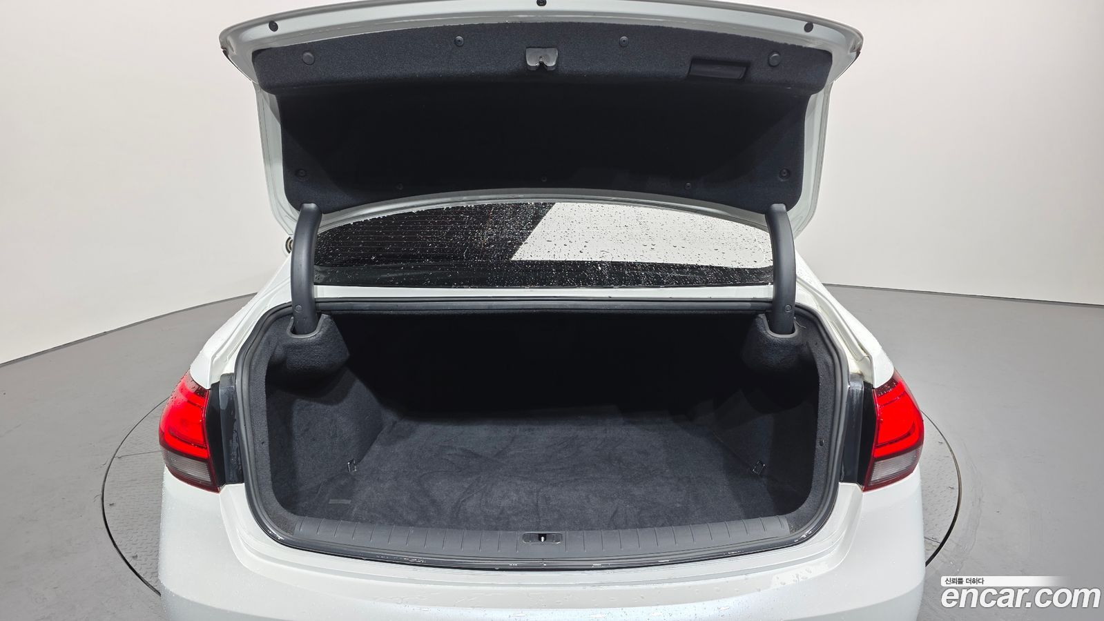 Hyundai Aslan