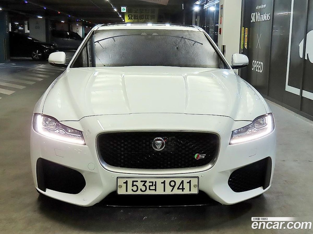 Jaguar XF