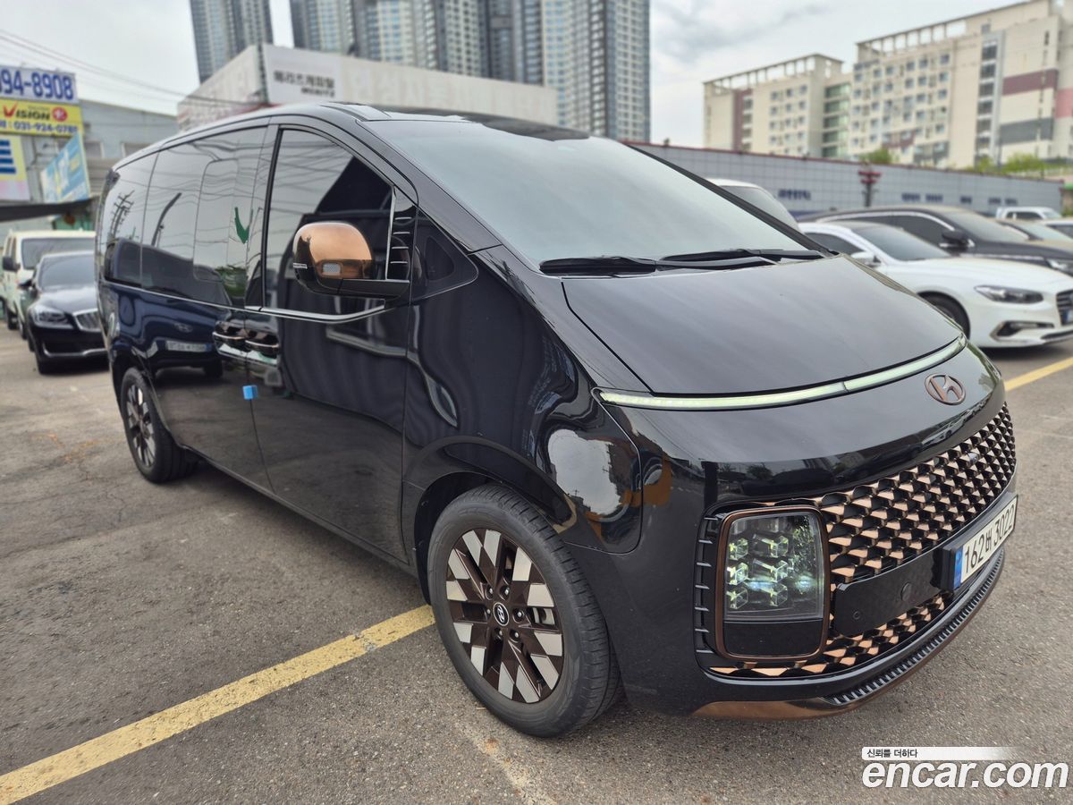Hyundai Staria