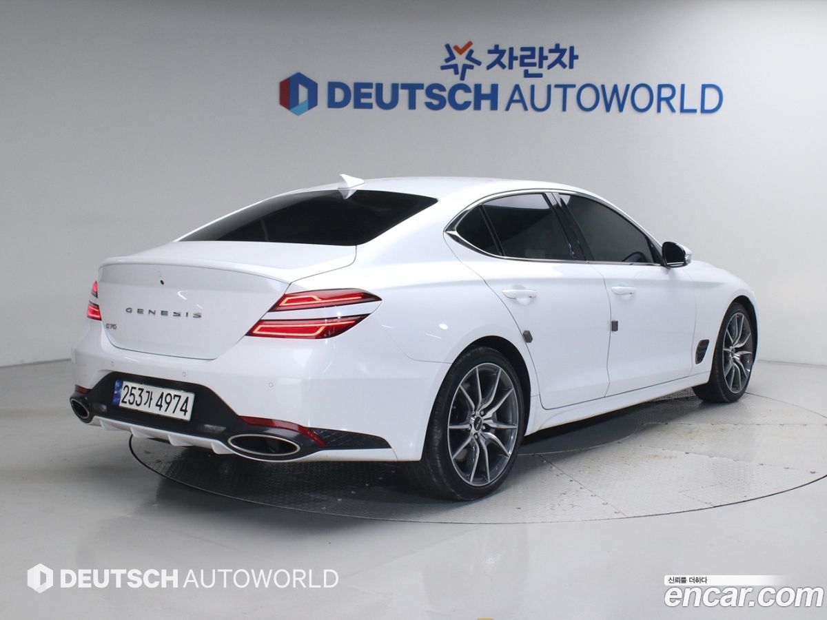 Genesis G70
