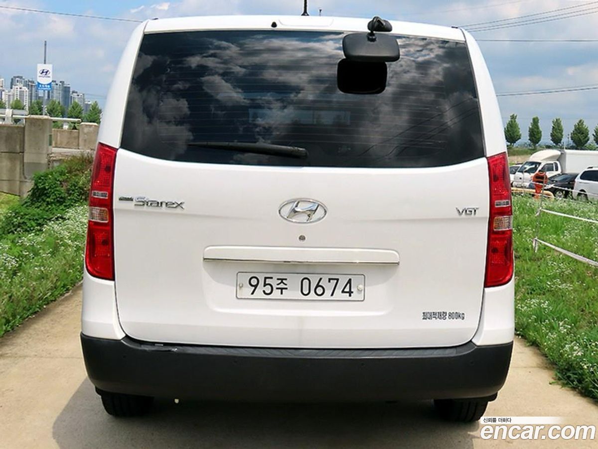 Hyundai Starex