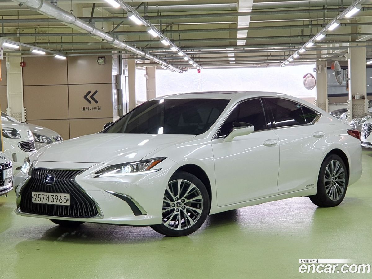 Lexus ES Mk7