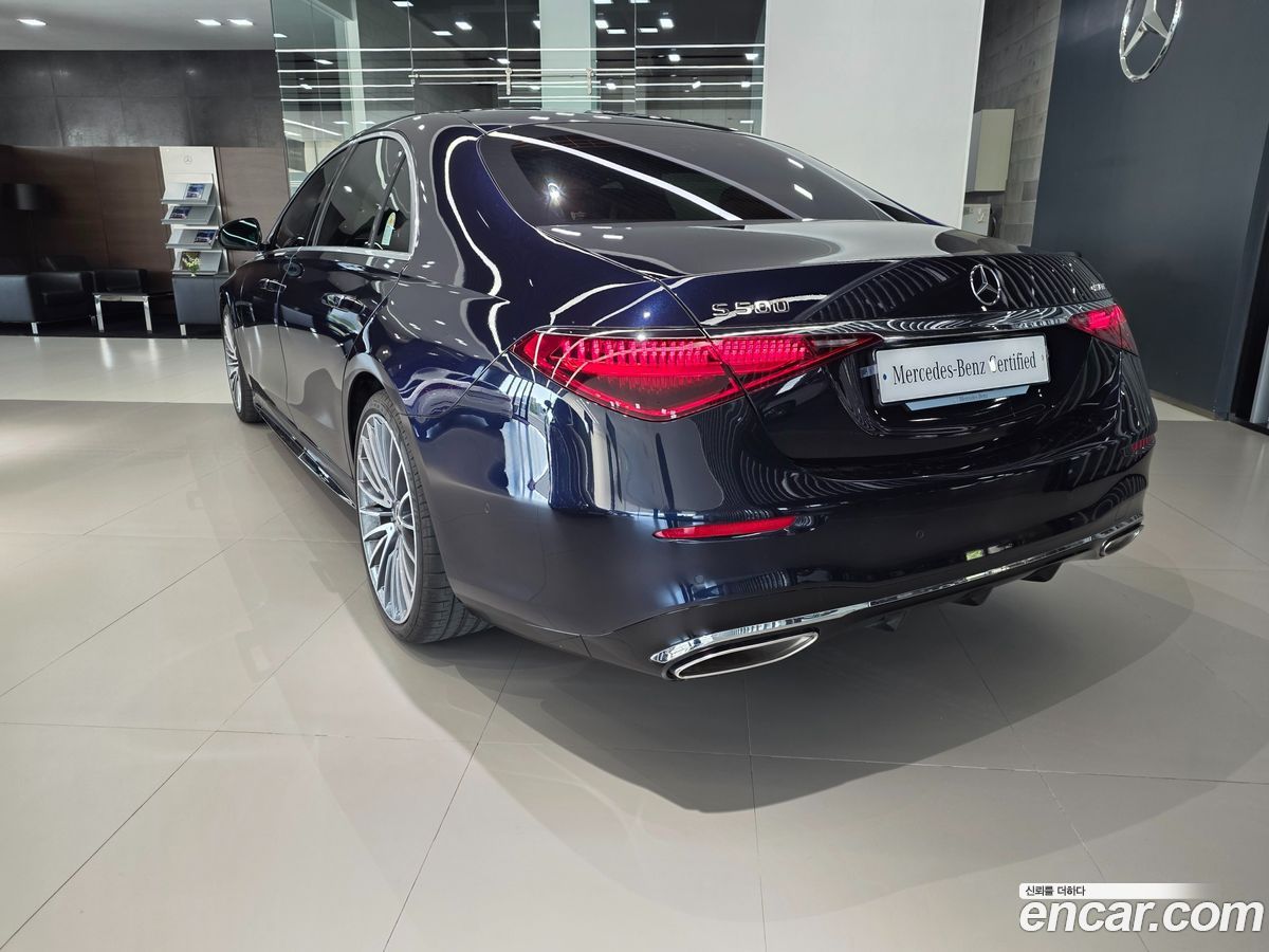 Mercedes-Benz S-Class