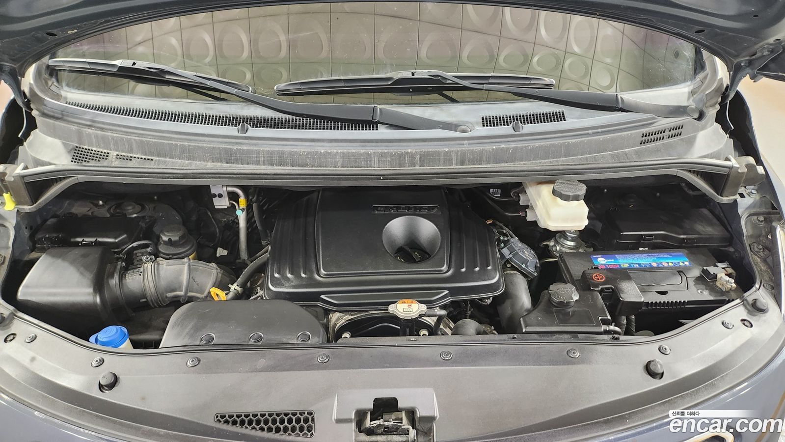 Hyundai Starex
