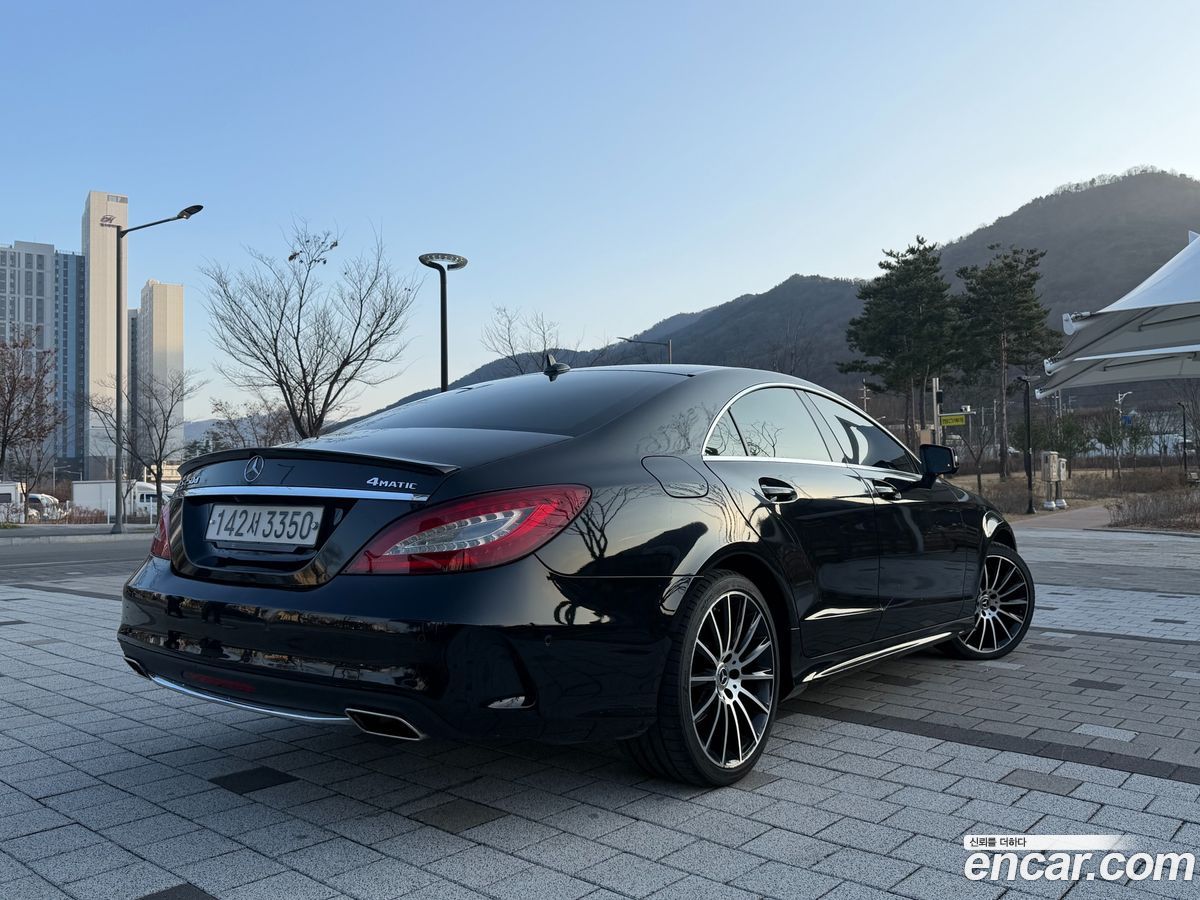Mercedes-Benz CLS-Class