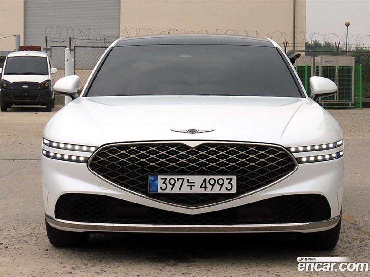 Genesis G90