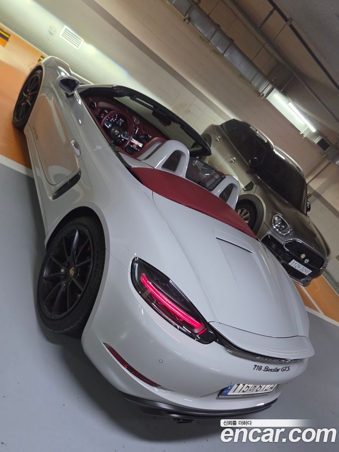 Porsche 718