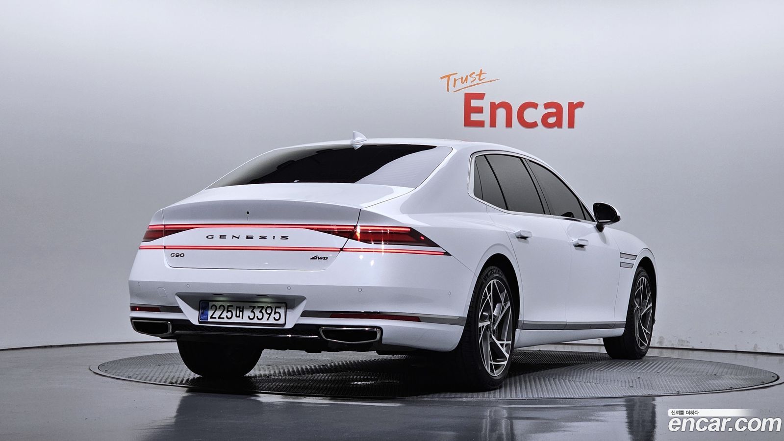 Genesis G90