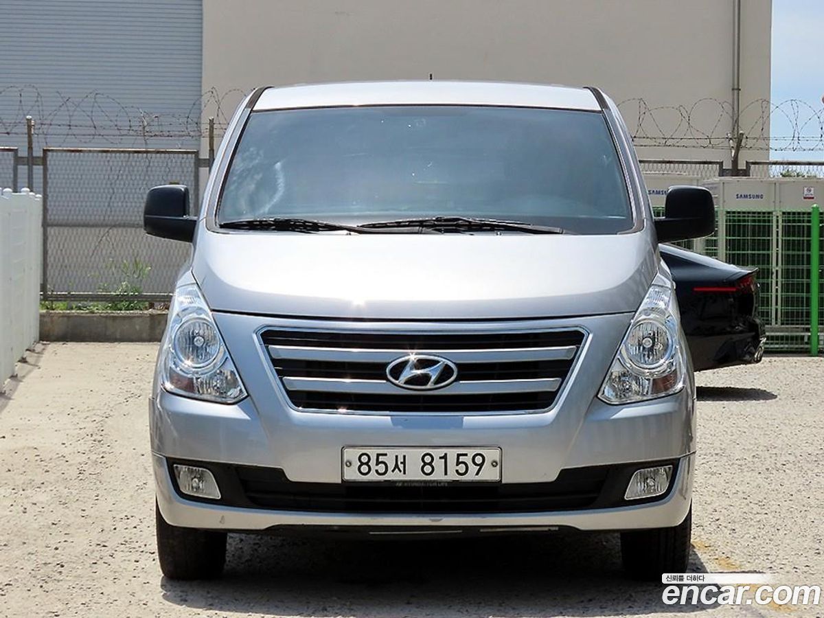 Hyundai Starex