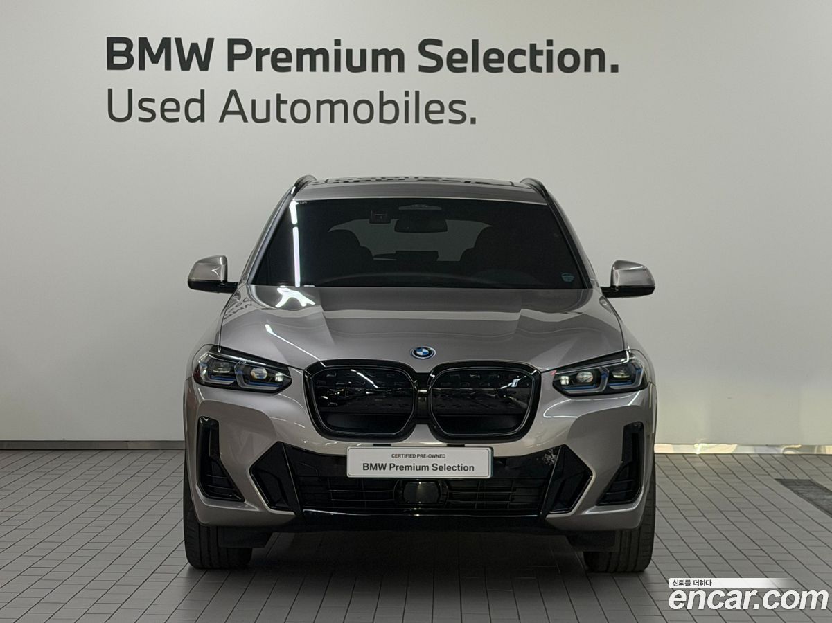 BMW iX3