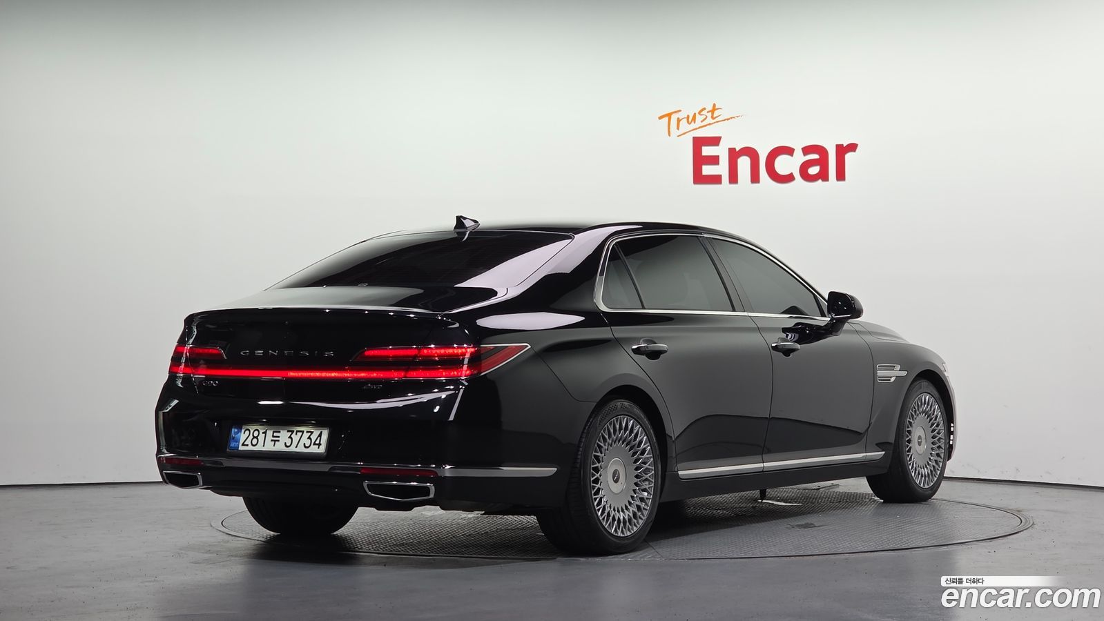 Genesis G90