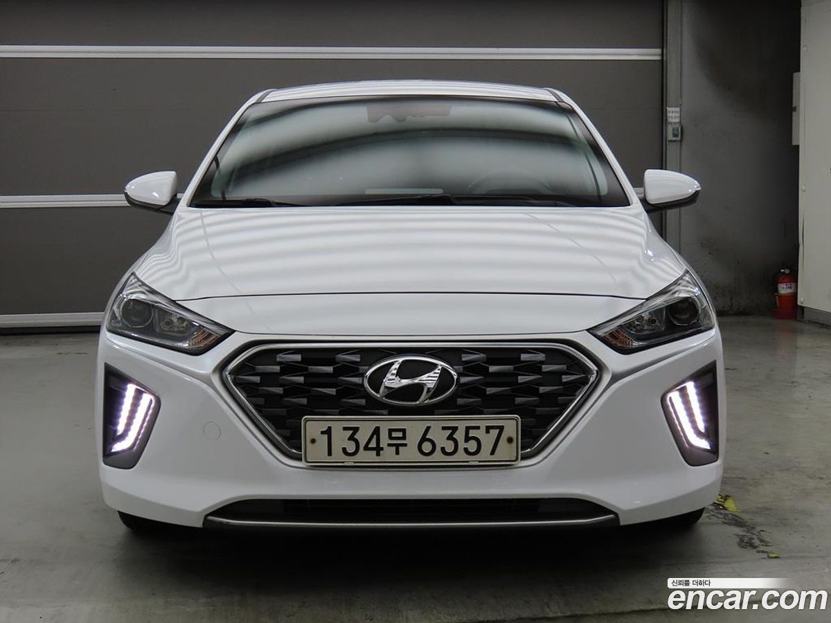 Hyundai Ioniq