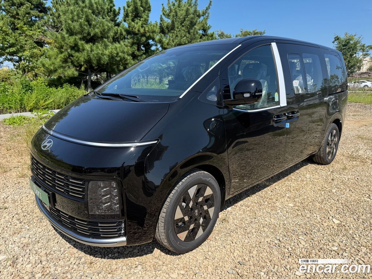 Hyundai Staria