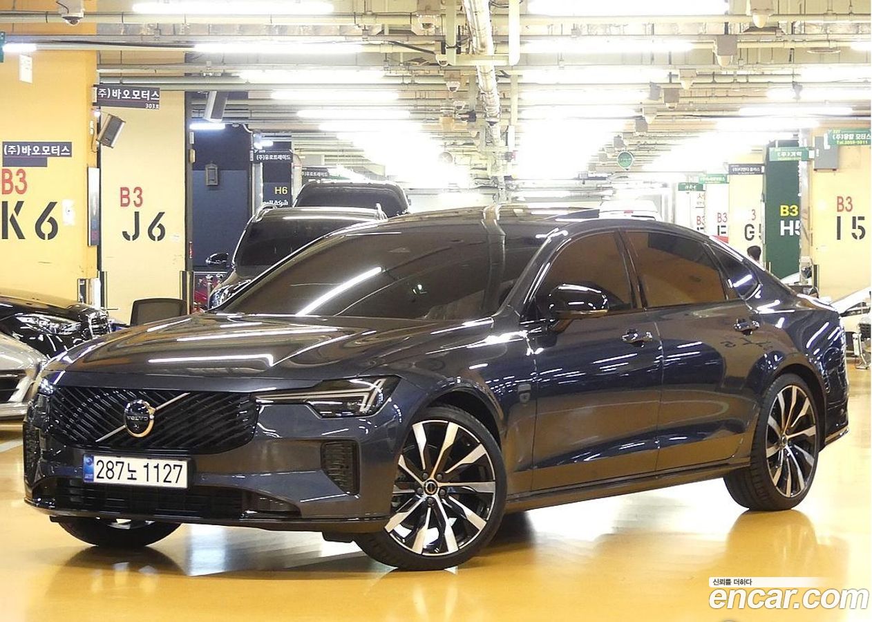 Volvo S90