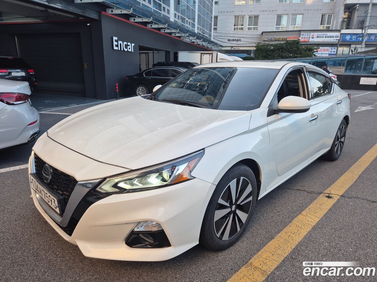 Nissan Altima