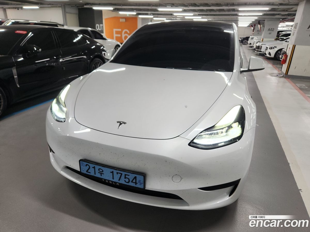 Tesla Model Y